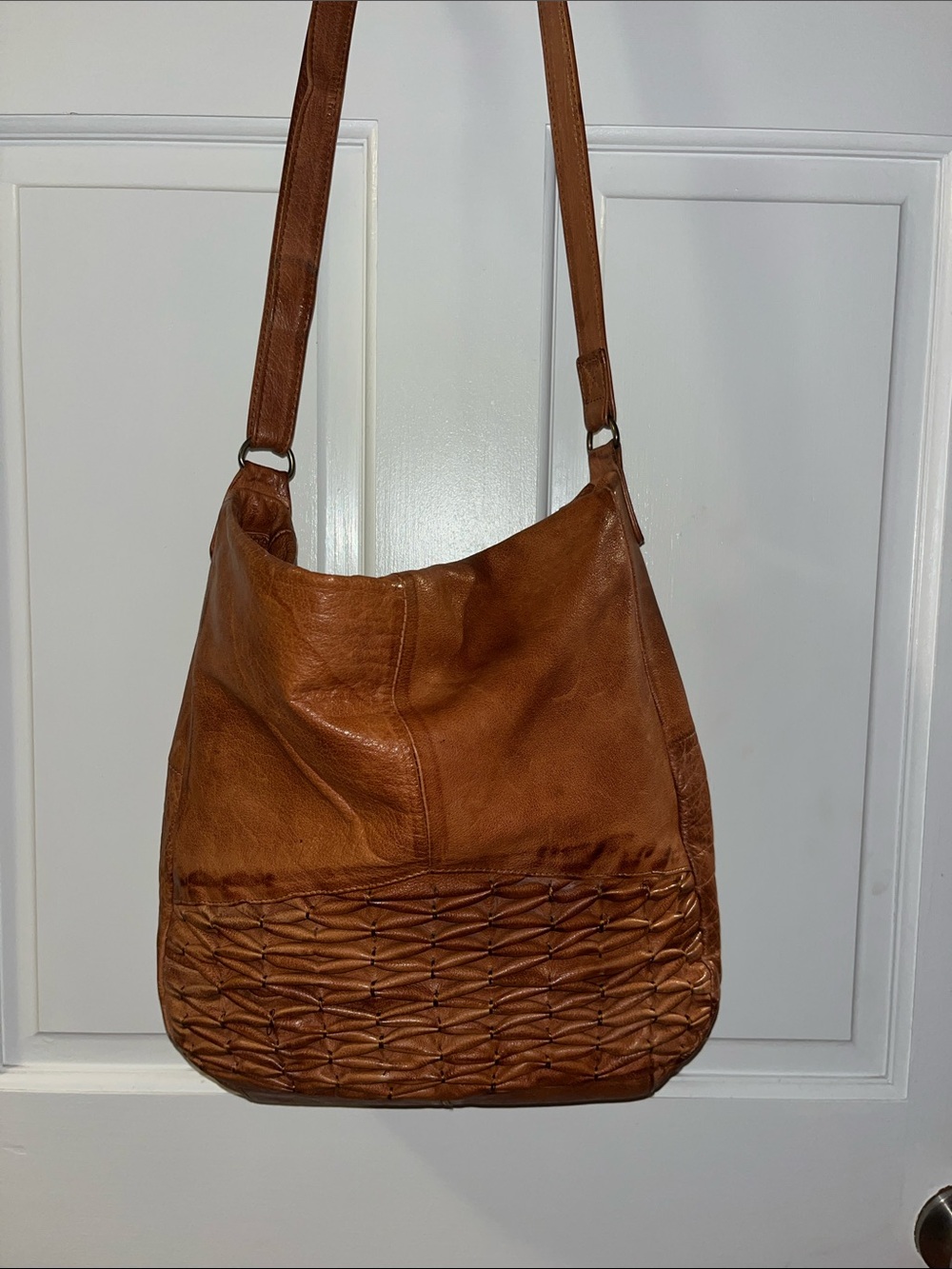 Day and Mood Leather Hobo Shoulder Bag in Tan